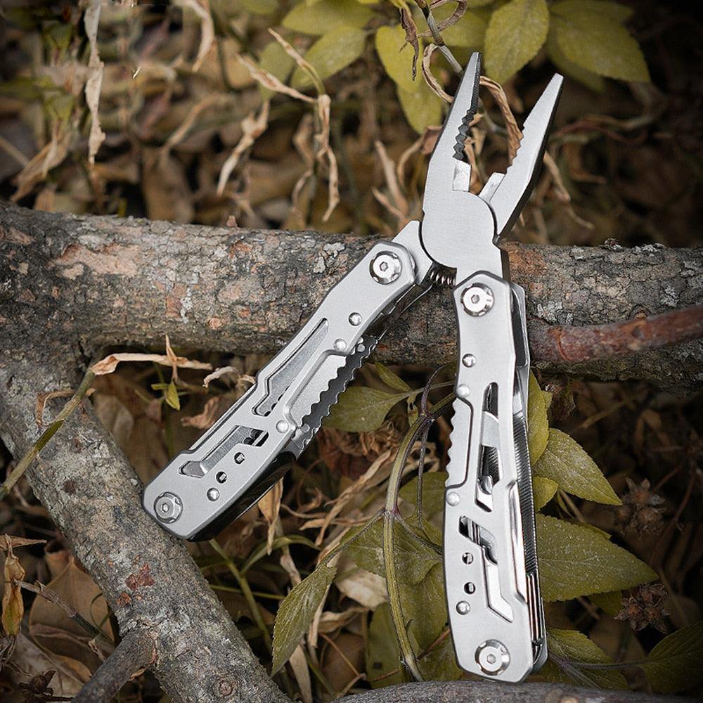 Camping multifunction tool - Sports, Wine & Gadgets